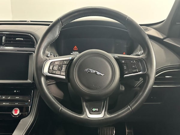 Used Jaguar F-Pace 2017 for sale - 76039224: Photo 24