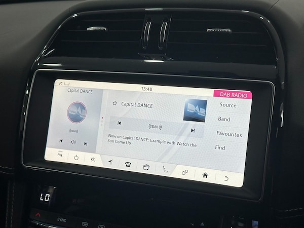 Used Jaguar F-Pace 2017 for sale - 76039224: Photo 32