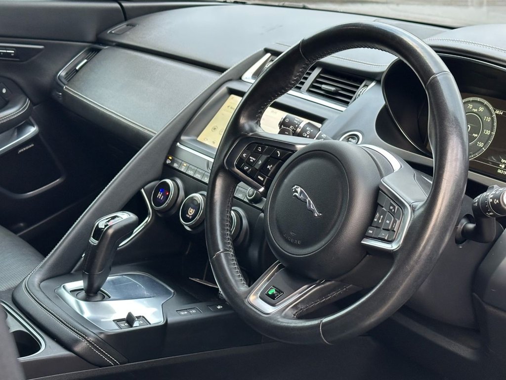 Used Jaguar E-Pace 2019 for sale - 76711112: Photo 2