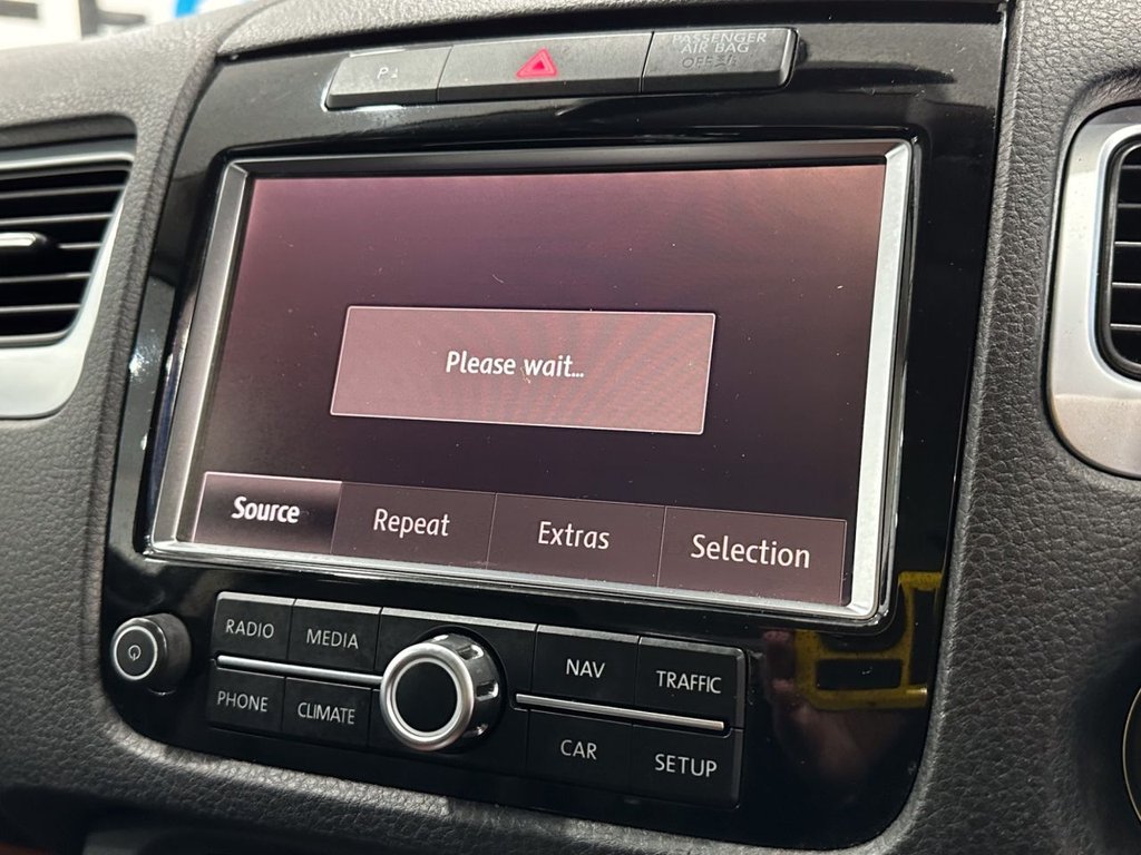 Used Volkswagen Touareg 2012 for sale - 76826526: Photo 29