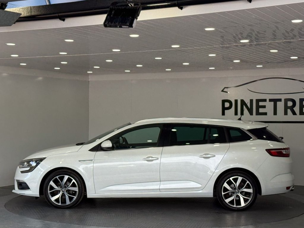 Used Renault Megane 2017 for sale - 76039275: Photo 5