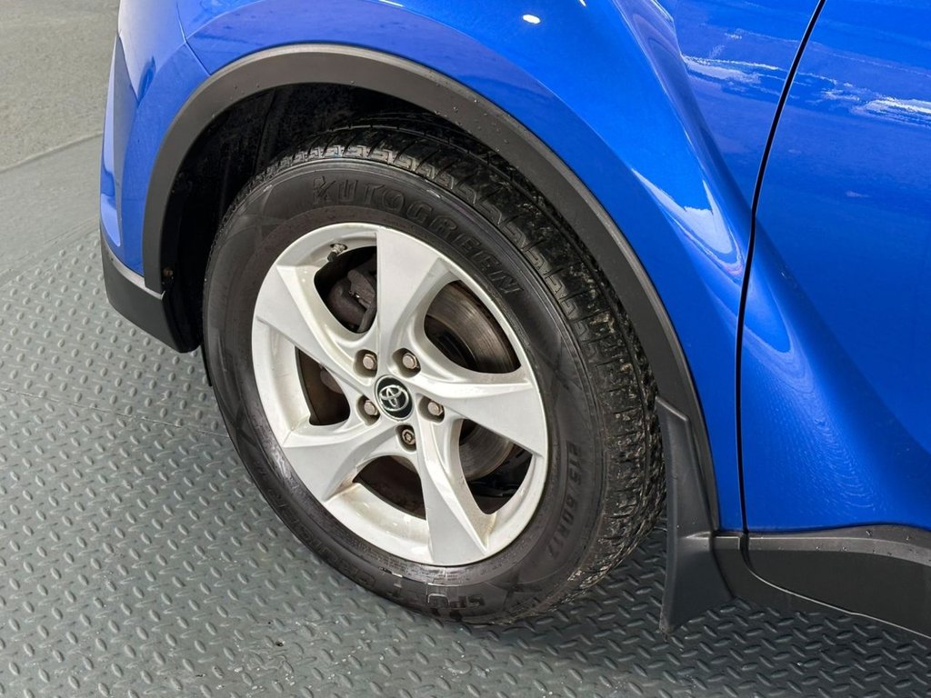 Used Toyota C-HR 2017 for sale - 77673605: Photo 12