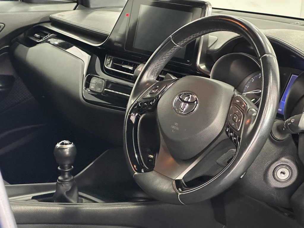 Used Toyota C-HR 2017 for sale - 77673605: Photo 15