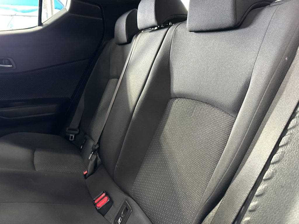 Used Toyota C-HR 2017 for sale - 77673605: Photo 24