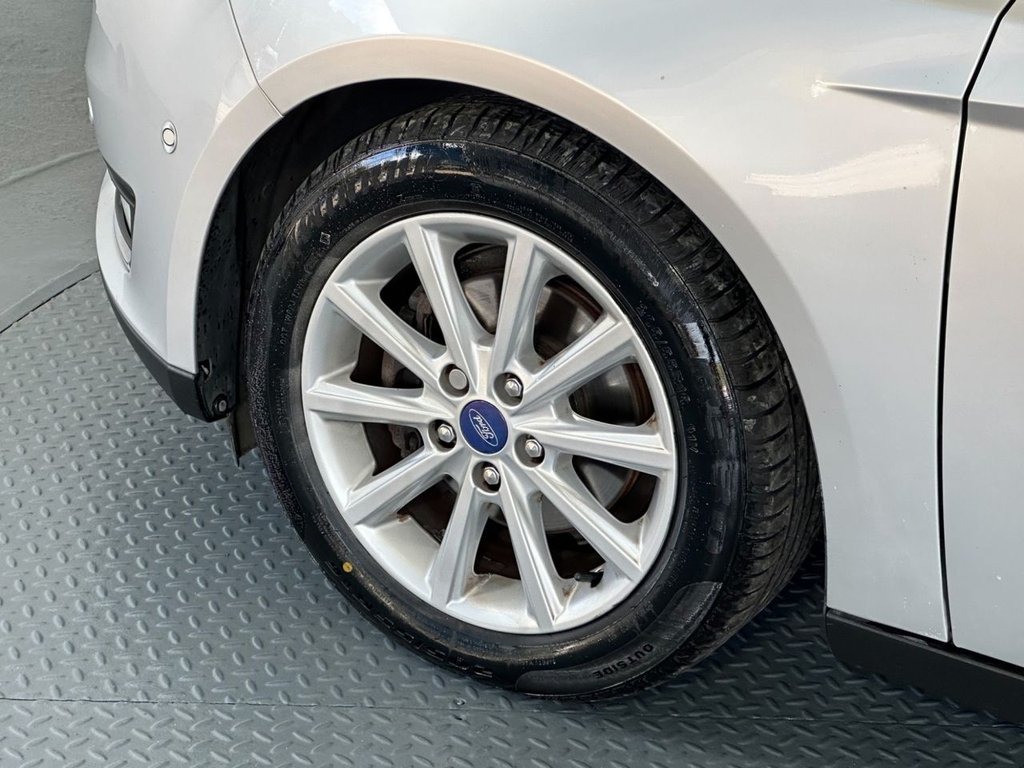 Used Ford Focus 2015 for sale - 76038950: Photo 12