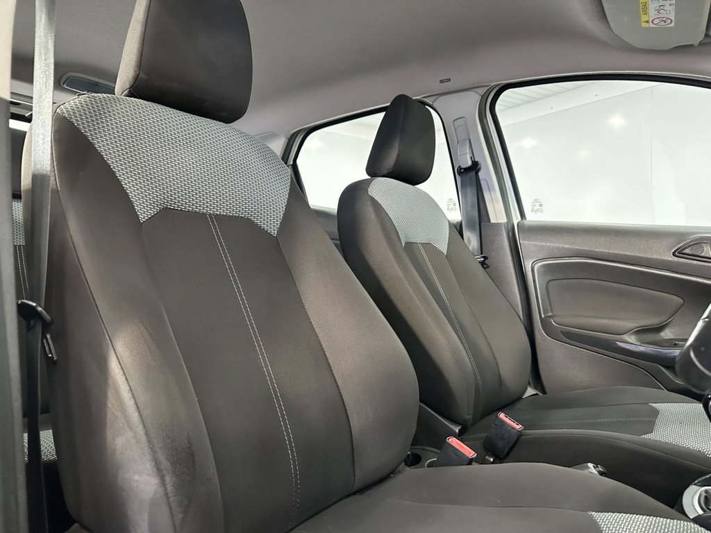 Used Ford Ecosport 2015 for sale - 77620937: Photo 17