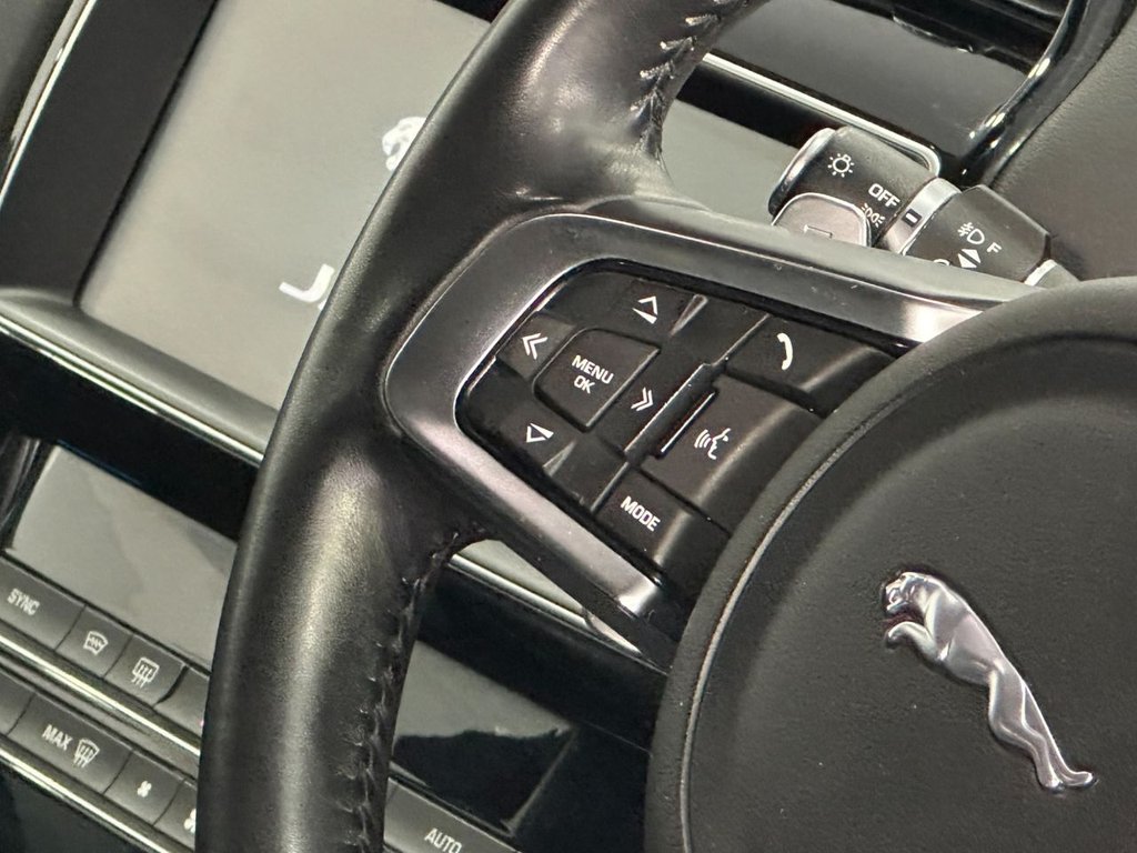 Used Jaguar F-Pace 2019 for sale - 77673619: Photo 13