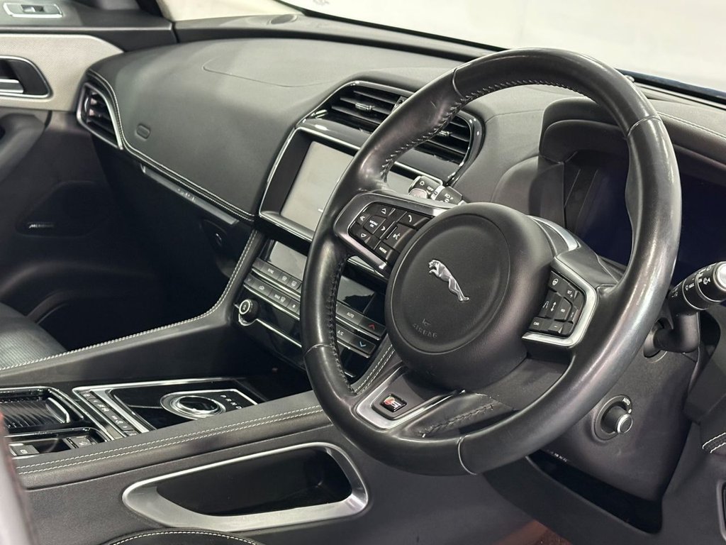 Used Jaguar F-Pace 2019 for sale - 77673619: Photo 14