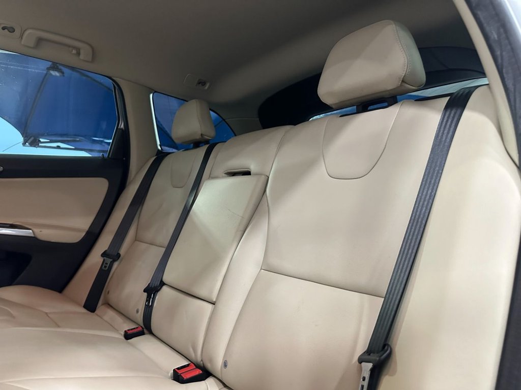 Used Volvo XC60 2015 for sale - 78068768: Photo 19