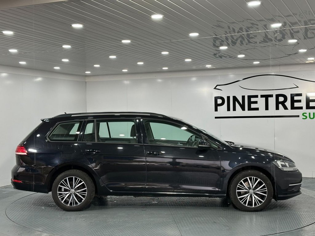 Used Volkswagen Golf 2018 for sale - 76303902: Photo 2