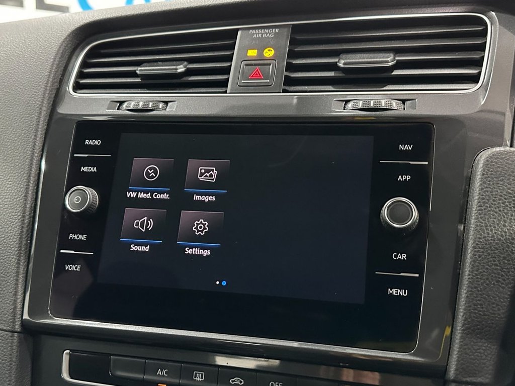 Used Volkswagen Golf 2018 for sale - 76303902: Photo 27