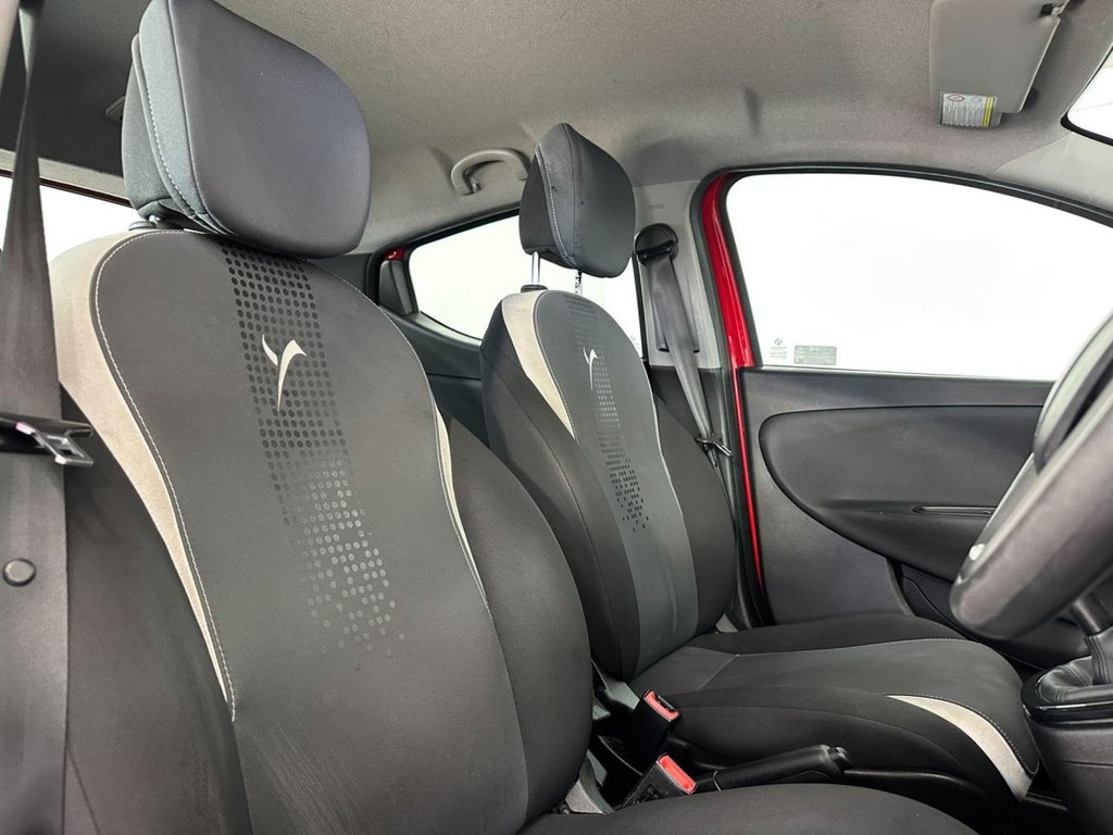 Used Chrysler Ypsilon 2014 for sale - 76345910: Photo 17