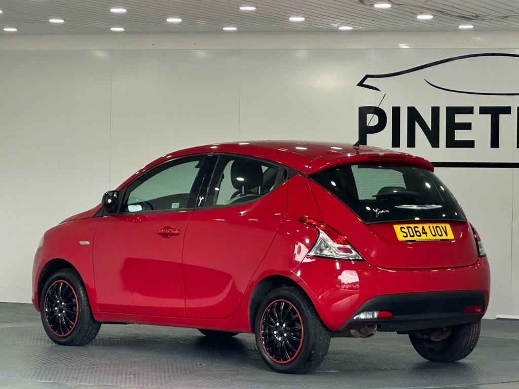 Used Chrysler Ypsilon 2014 for sale - 76345910: Photo 8