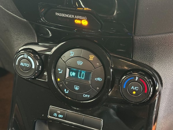 Used Ford Fiesta 2016 for sale - 76048372: Photo 26