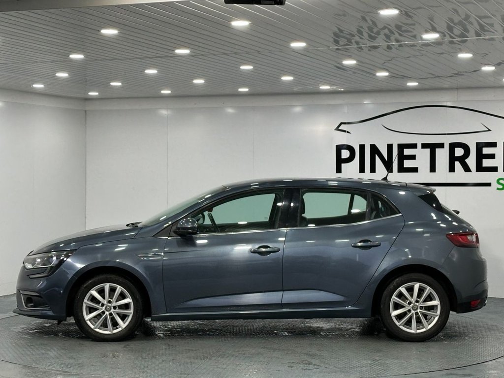 Used Renault Megane 2017 for sale - 77407873: Photo 5