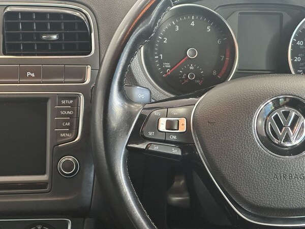 Used Volkswagen Polo 2016 for sale - 76040206: Photo 21