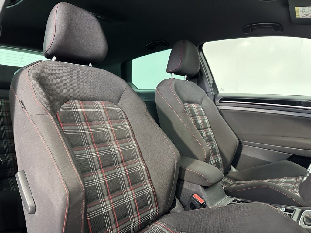 Used Volkswagen Golf 2015 for sale - 76279805: Photo 17