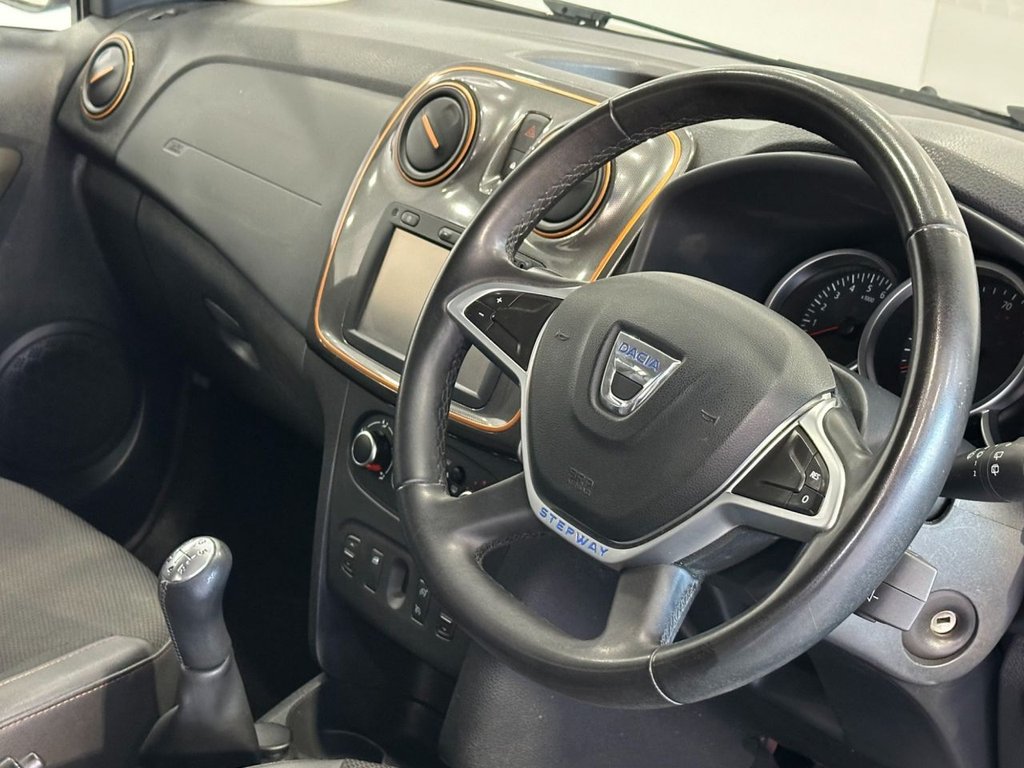 Used Dacia Sandero Stepway 2017 for sale - 76768626: Photo 17