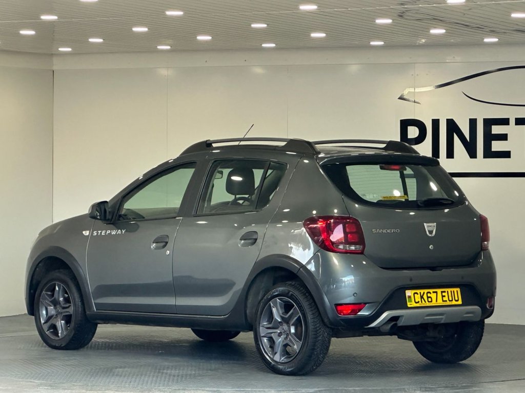 Used Dacia Sandero Stepway 2017 for sale - 76768626: Photo 8