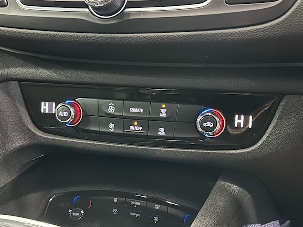Used Vauxhall Insignia 2018 for sale - 76147955: Photo 28