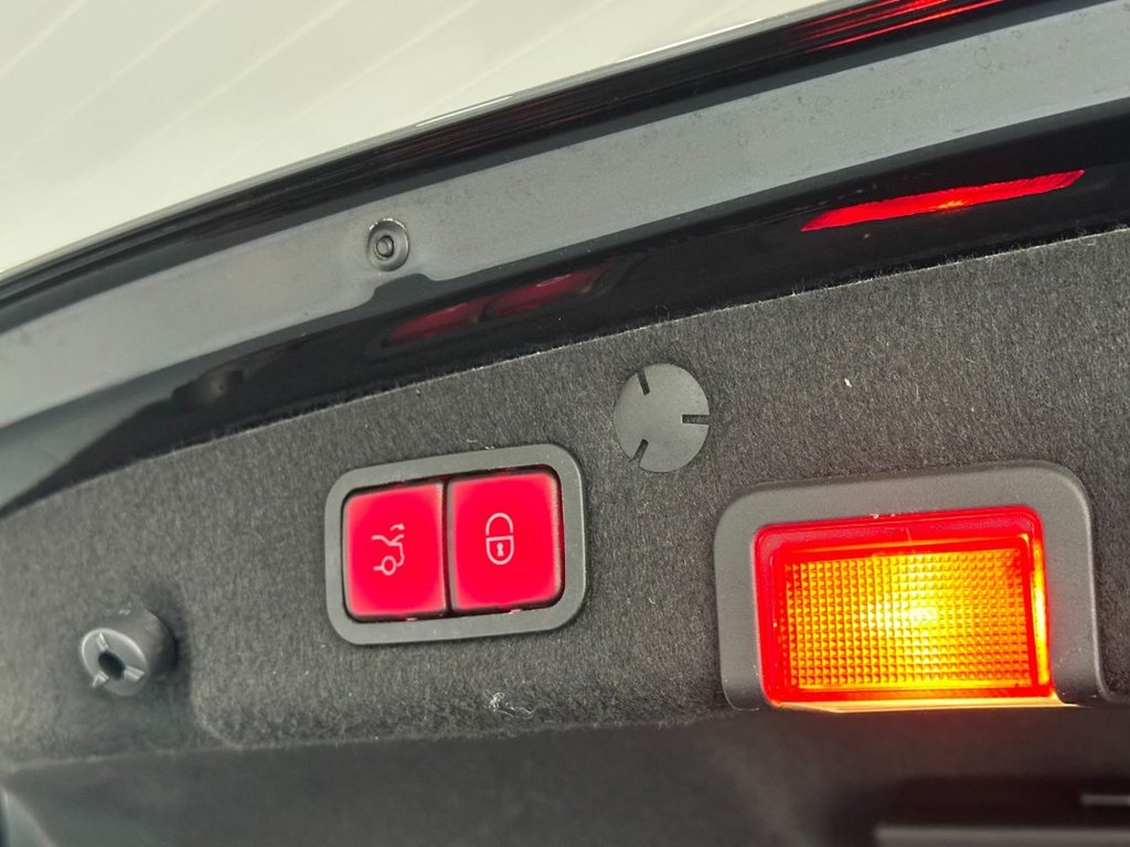 Used Mercedes-Benz C Class 2018 for sale - 76039665: Photo 24