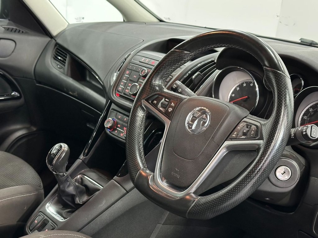 Used Vauxhall Zafira Tourer 2015 for sale - 77275946: Photo 15