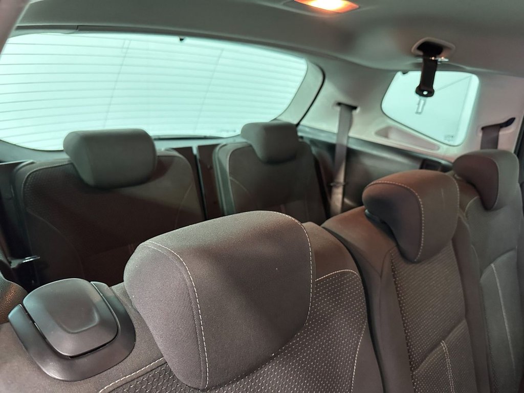 Used Vauxhall Zafira Tourer 2015 for sale - 77275946: Photo 22