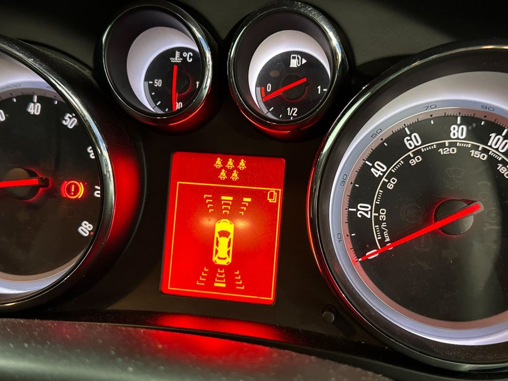 Used Vauxhall Zafira Tourer 2015 for sale - 77275946: Photo 34