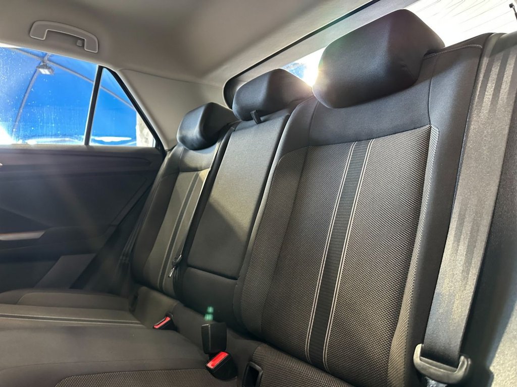 Used Volkswagen T-Roc 2018 for sale - 76417589: Photo 22