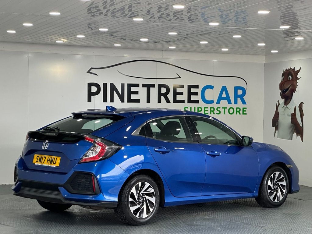 Used Honda Civic 2017 for sale - 77031107: Photo 10