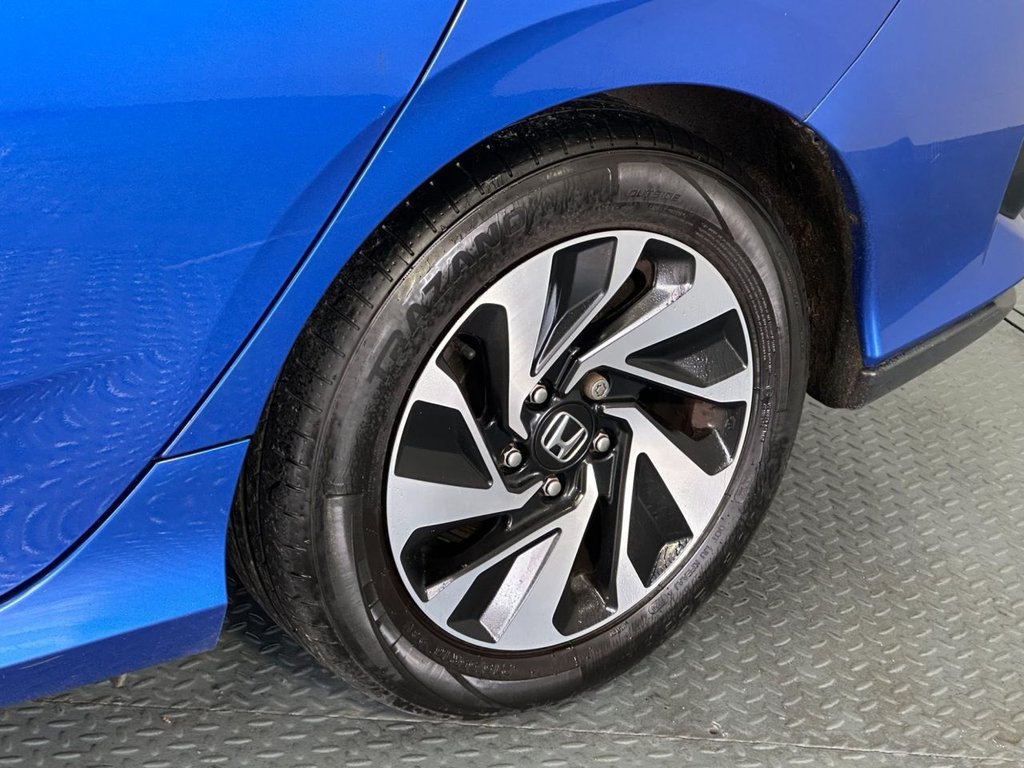 Used Honda Civic 2017 for sale - 77031107: Photo 12