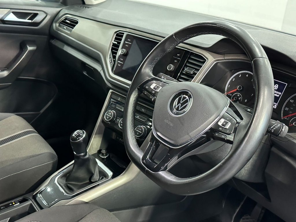 Used Volkswagen T-Roc 2021 for sale - 76496656: Photo 15