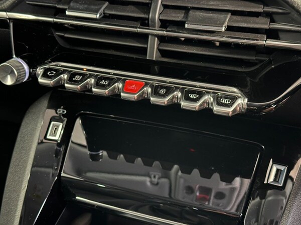 Used Peugeot 2008 2020 for sale - 76038797: Photo 26
