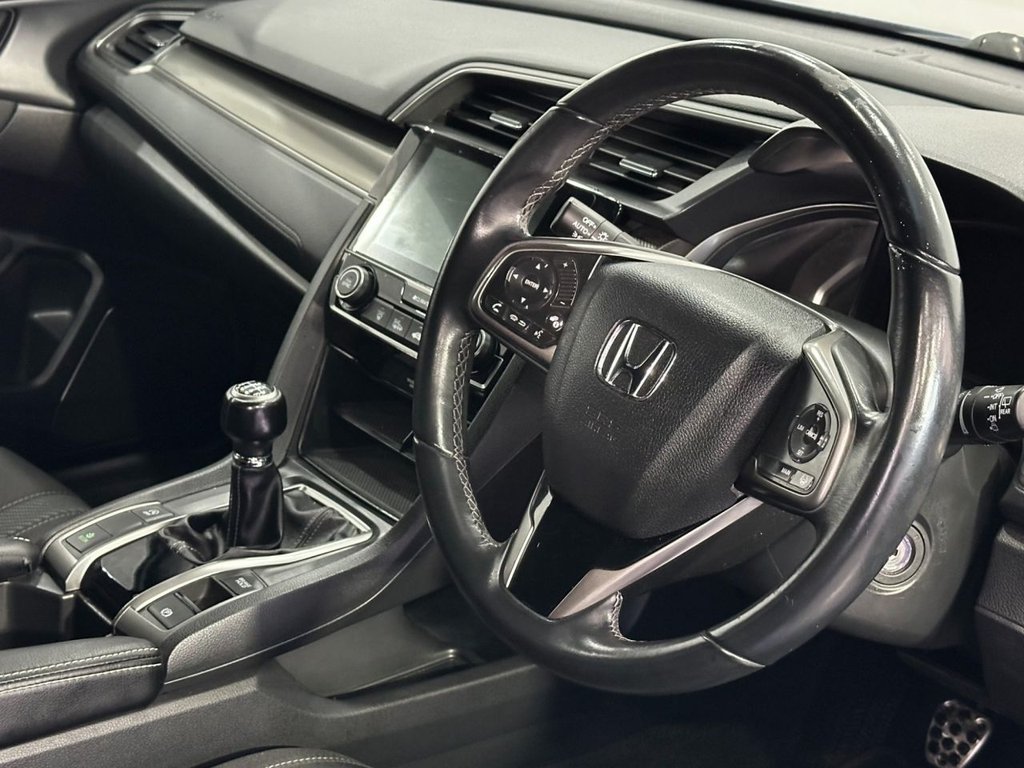 Used Honda Civic 2018 for sale - 77384470: Photo 16