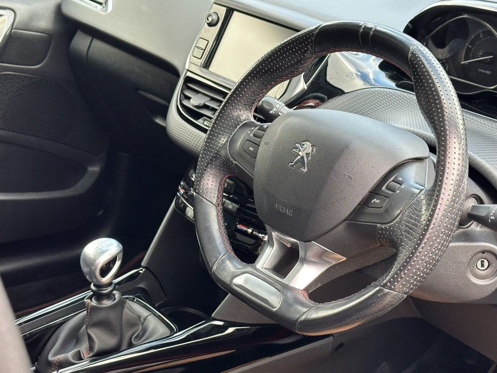 Used Peugeot 2008 2017 for sale - 76740540: Photo 2