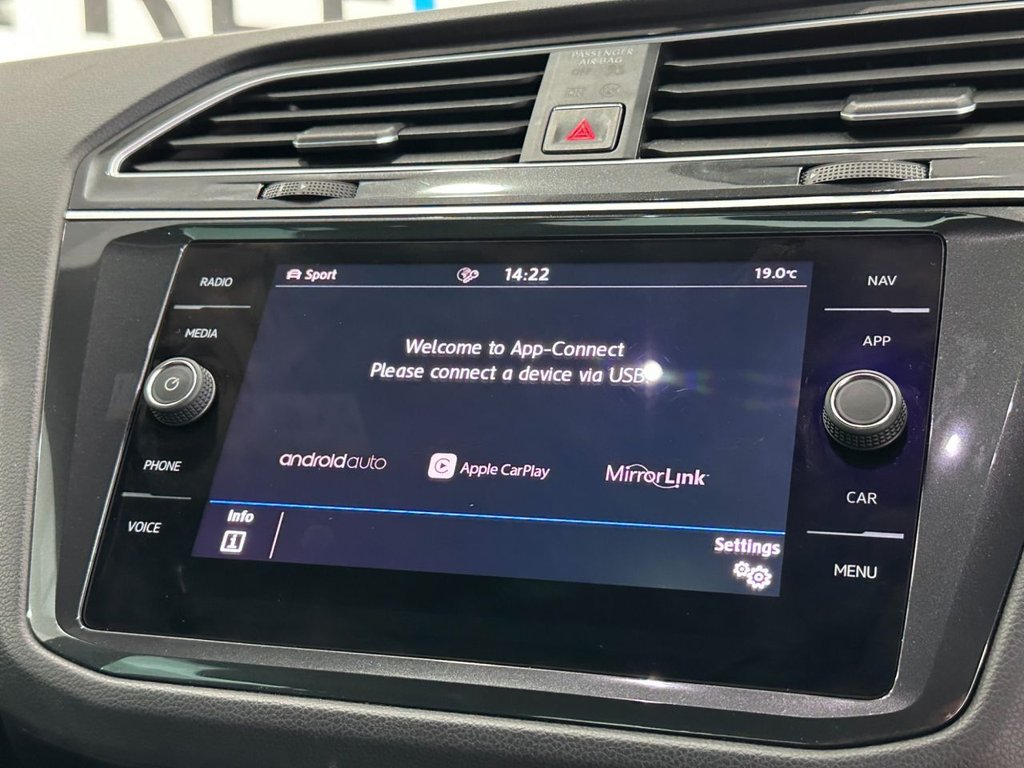 Used Volkswagen Tiguan 2018 for sale - 76039209: Photo 35