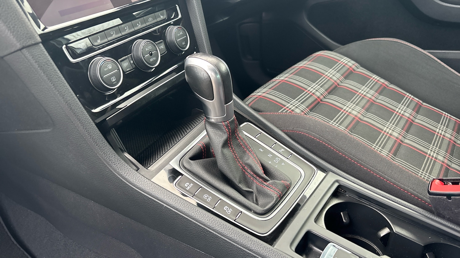 Used Volkswagen Golf 2018 for sale - 76734930: Photo 13