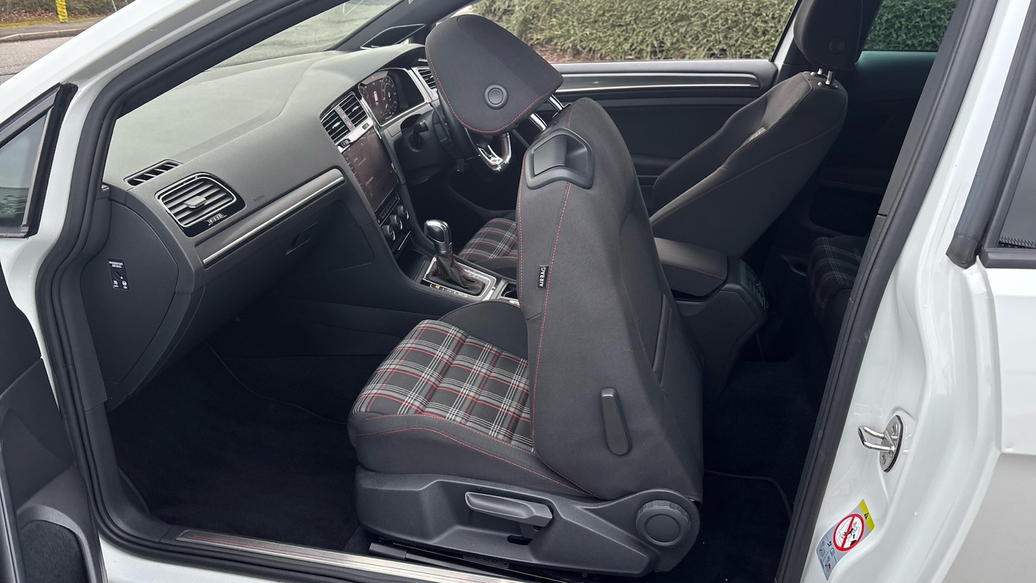 Used Volkswagen Golf 2018 for sale - 76734930: Photo 33