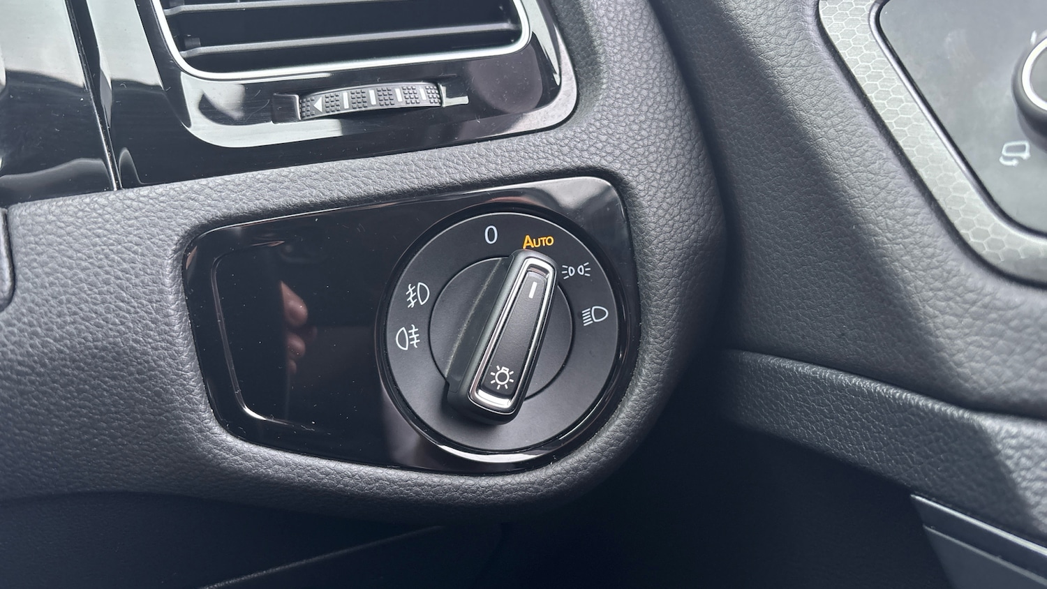 Used Volkswagen Golf 2018 for sale - 76734930: Photo 44