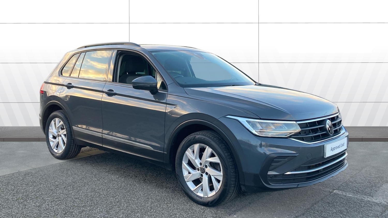 Used Volkswagen Tiguan 2022 for sale - 76905921: Photo 1