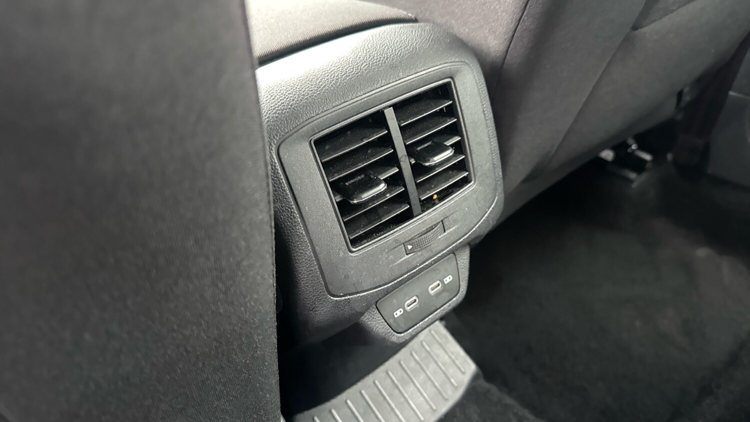 Used Volkswagen T-Roc 2024 for sale - 77515340: Photo 23