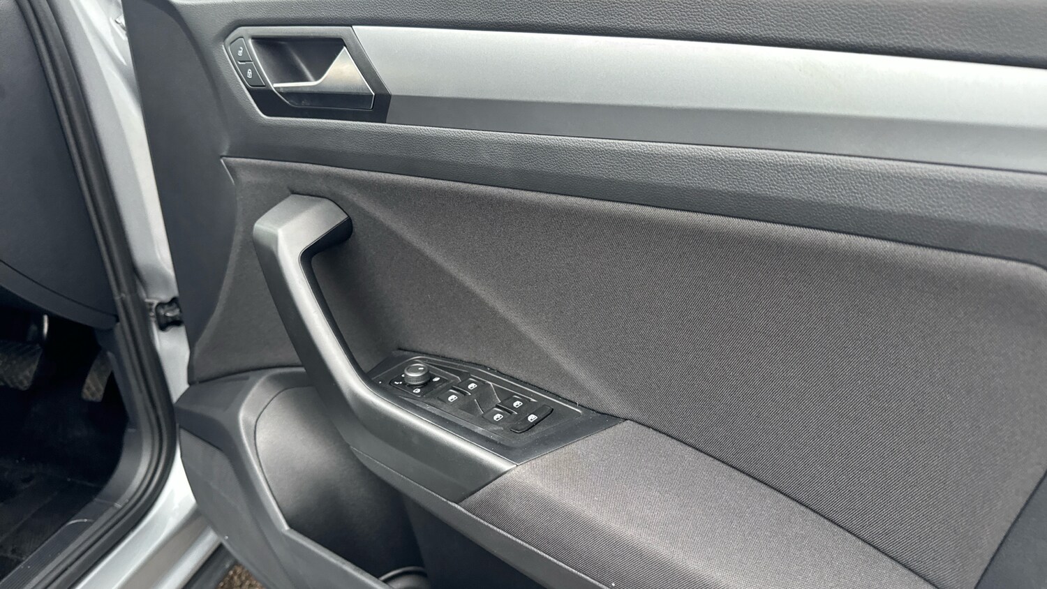 Used Volkswagen T-Roc 2024 for sale - 77515340: Photo 29