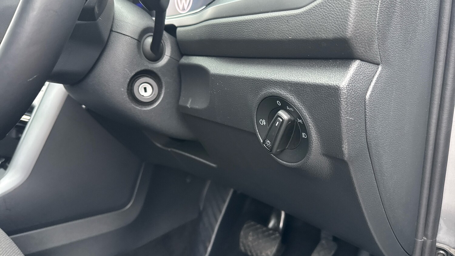 Used Volkswagen T-Roc 2024 for sale - 77515340: Photo 30