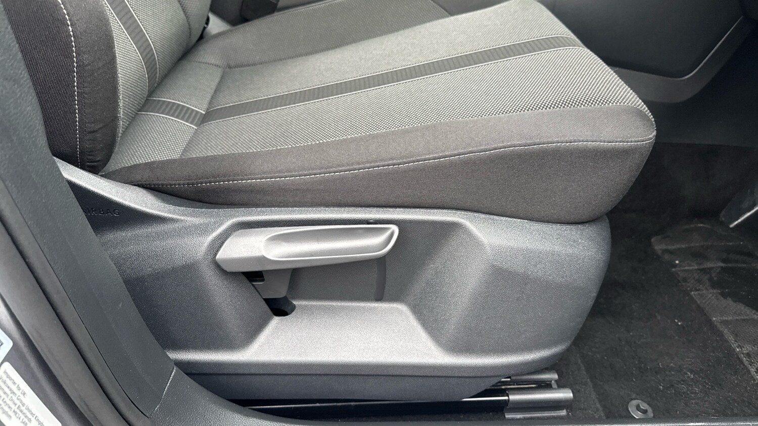 Used Volkswagen T-Roc 2024 for sale - 77515340: Photo 31