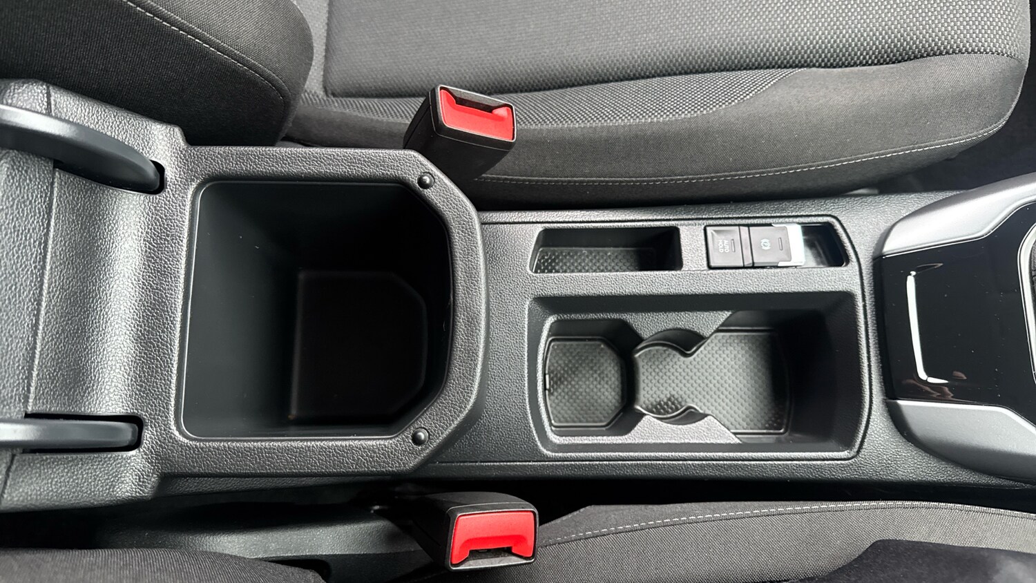 Used Volkswagen T-Roc 2024 for sale - 77515340: Photo 33