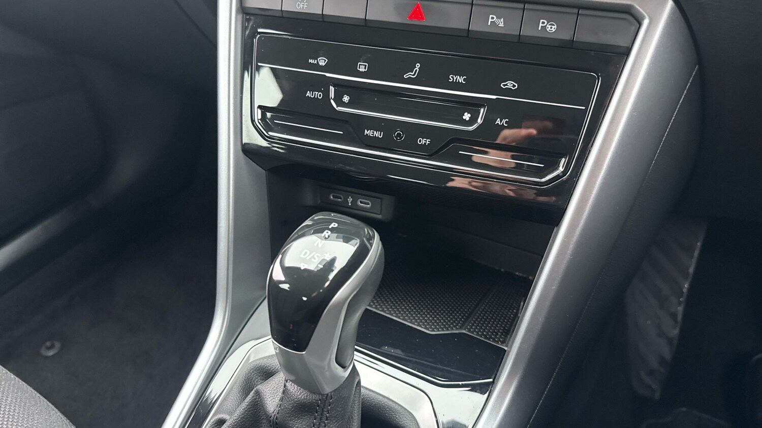 Used Volkswagen T-Roc 2024 for sale - 77515340: Photo 36