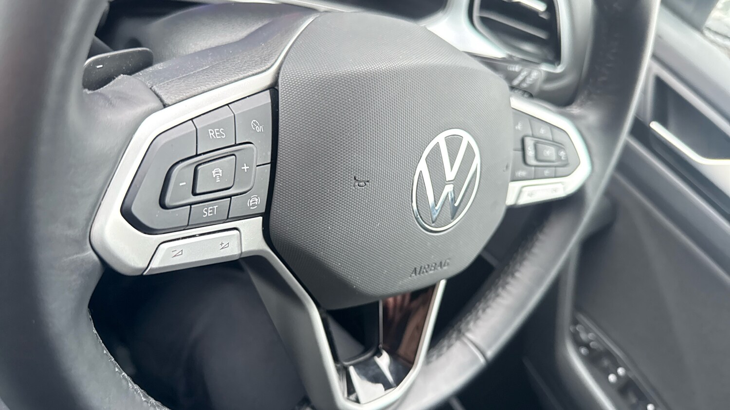 Used Volkswagen T-Roc 2024 for sale - 77515340: Photo 40