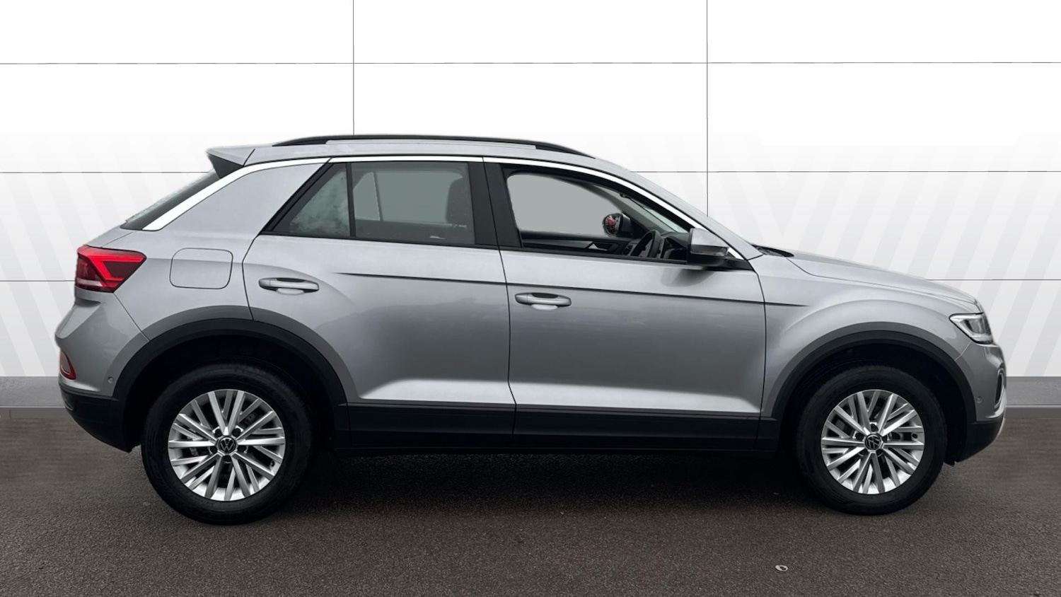 Used Volkswagen T-Roc 2024 for sale - 77515340: Photo 5