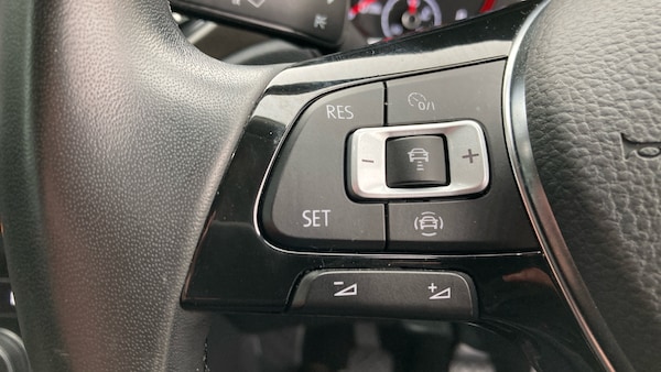 Used Volkswagen T-Roc 2019 for sale - 76114856: Photo 32