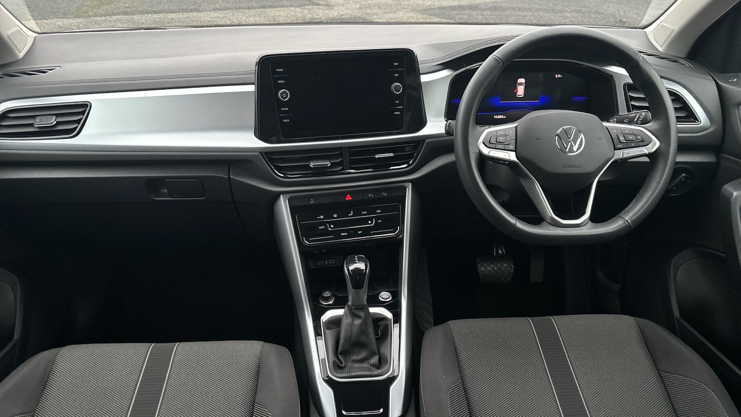 Used Volkswagen T-Roc 2025 for sale - 77435616: Photo 10